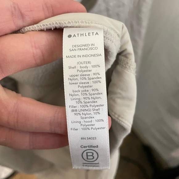 Athleta cold front hybrid Cream Quilted Jacket | size XL - Picture 9 of 11